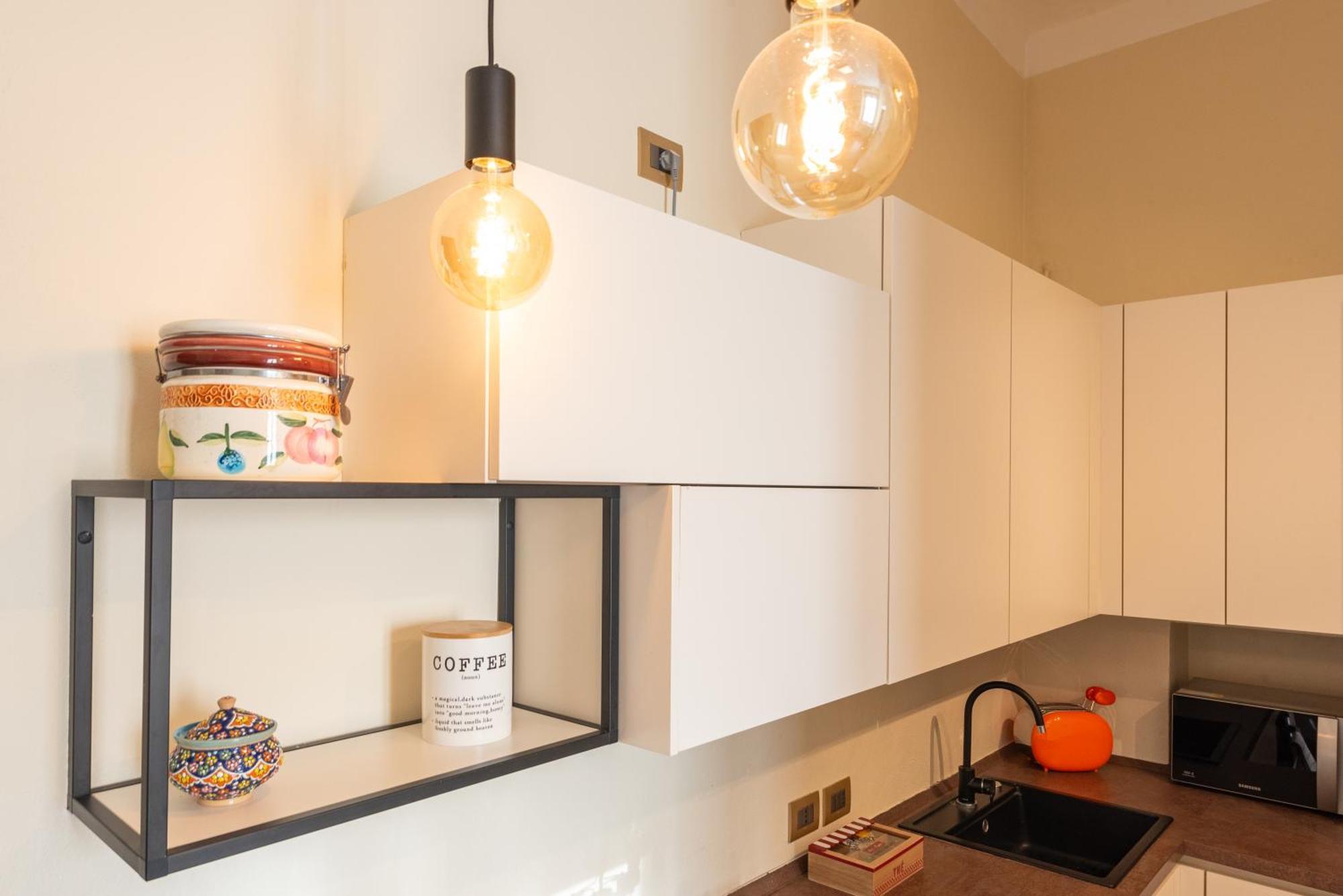 Apartment 10' Duomo & Station Large Mailand