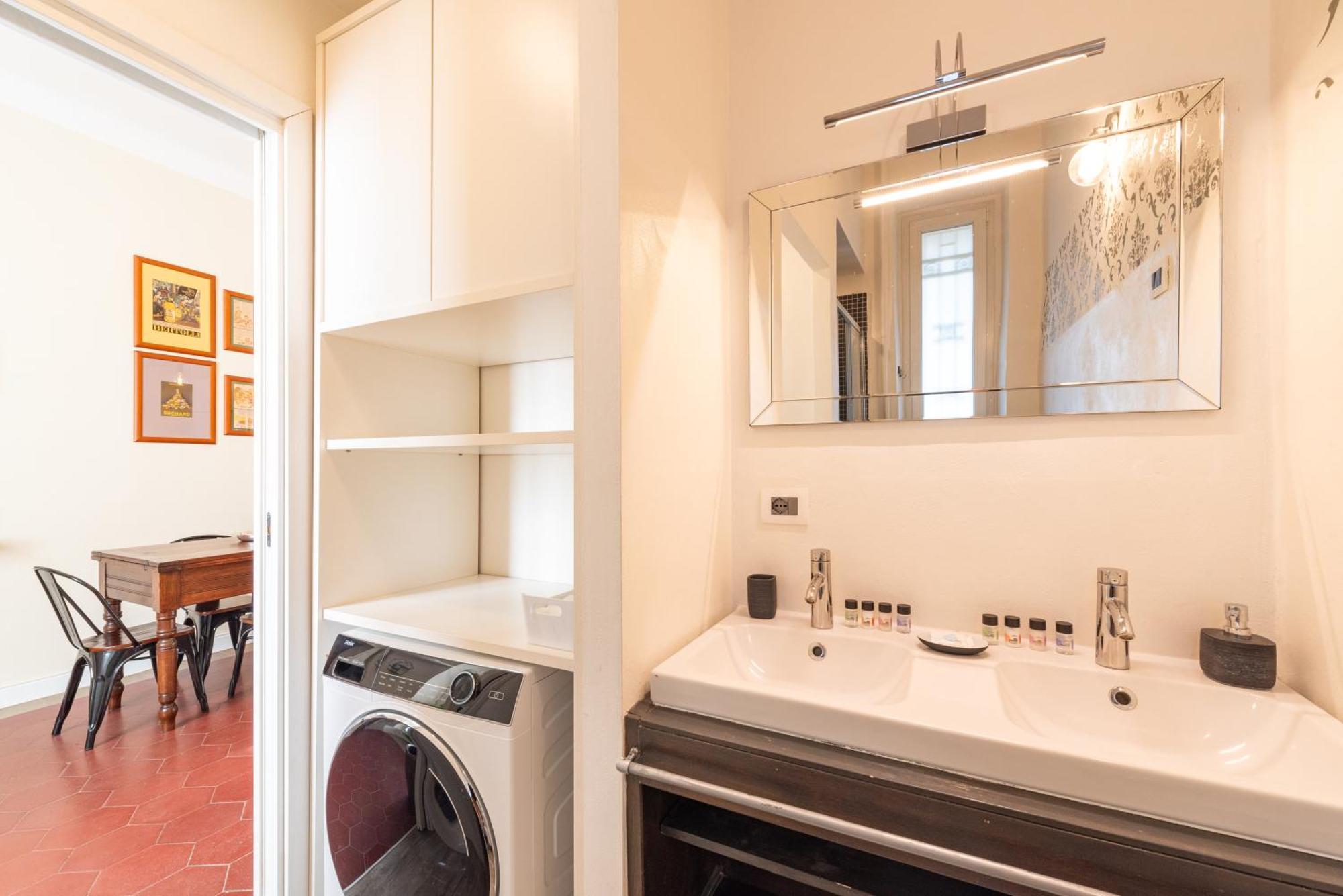 10' Duomo & Station Large Apartment Mailand